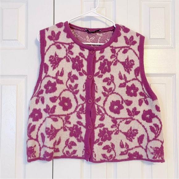 Zara Tops - Zara Floral Knit Vest